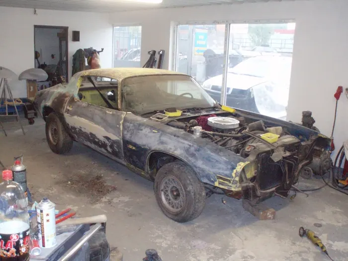 Chevrolet Camaro 1976 – fotografie 8 z renovace karoserie a laku